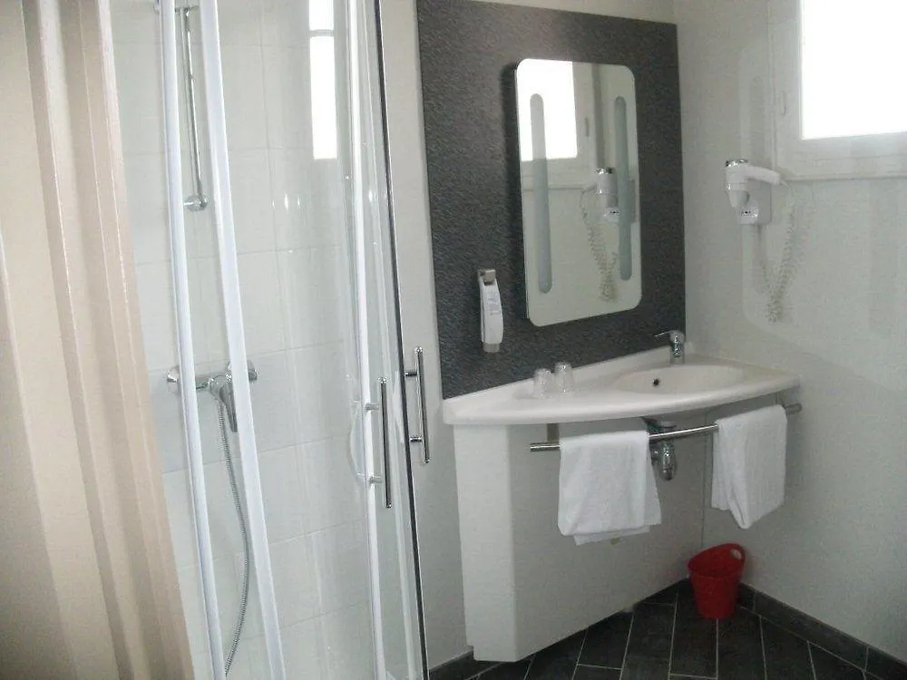 Ibis Daumesnil Porte Doree Hotel 3*